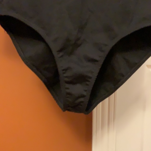 👱‍♀️ Zara bodysuit - Picture 2 of 4